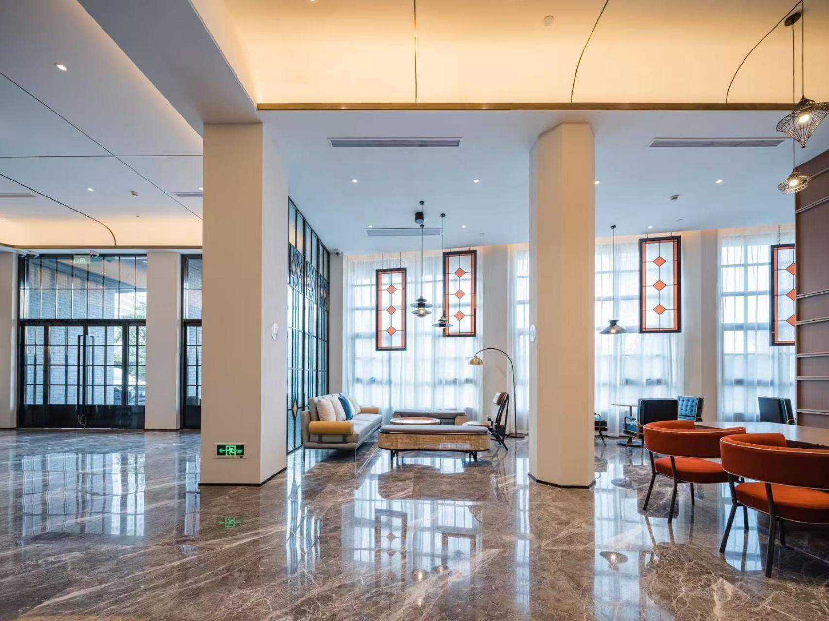 Hotel Atour Light Jing'an Natural History Museum 4*